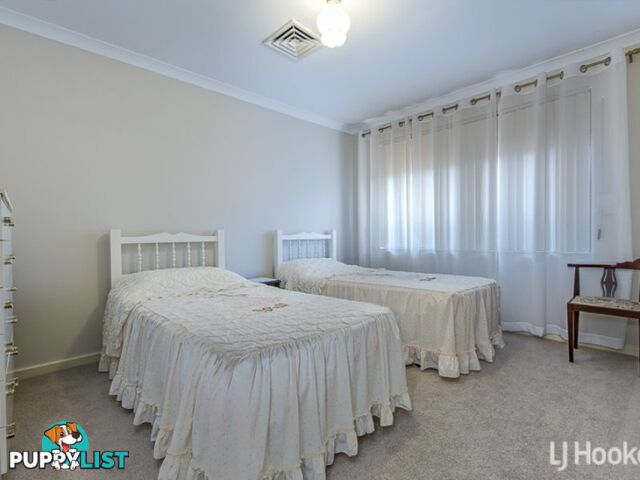 5 Orchid Pass THORNLIE WA 6108