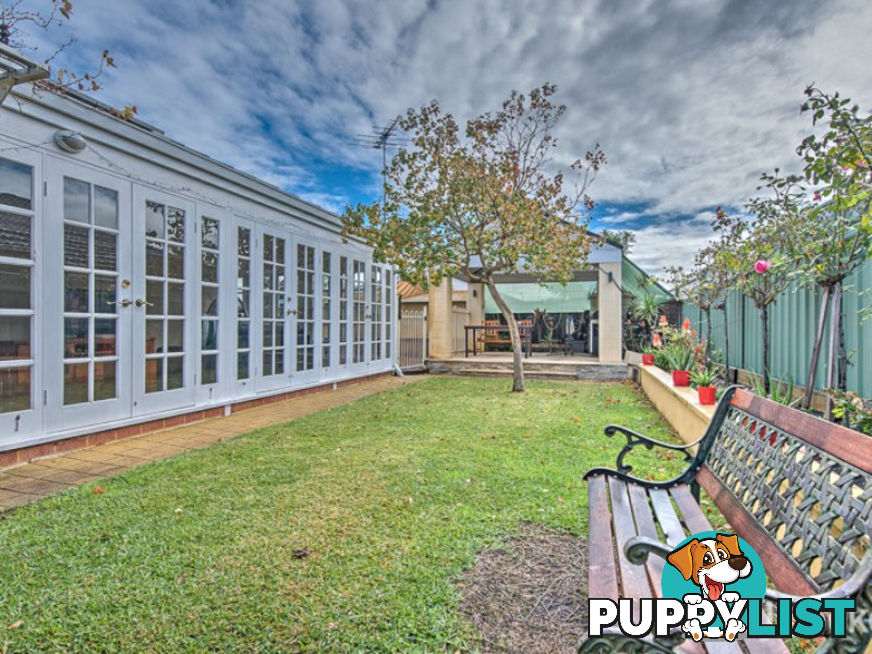 15 Merlin Way WATTLE GROVE WA 6107