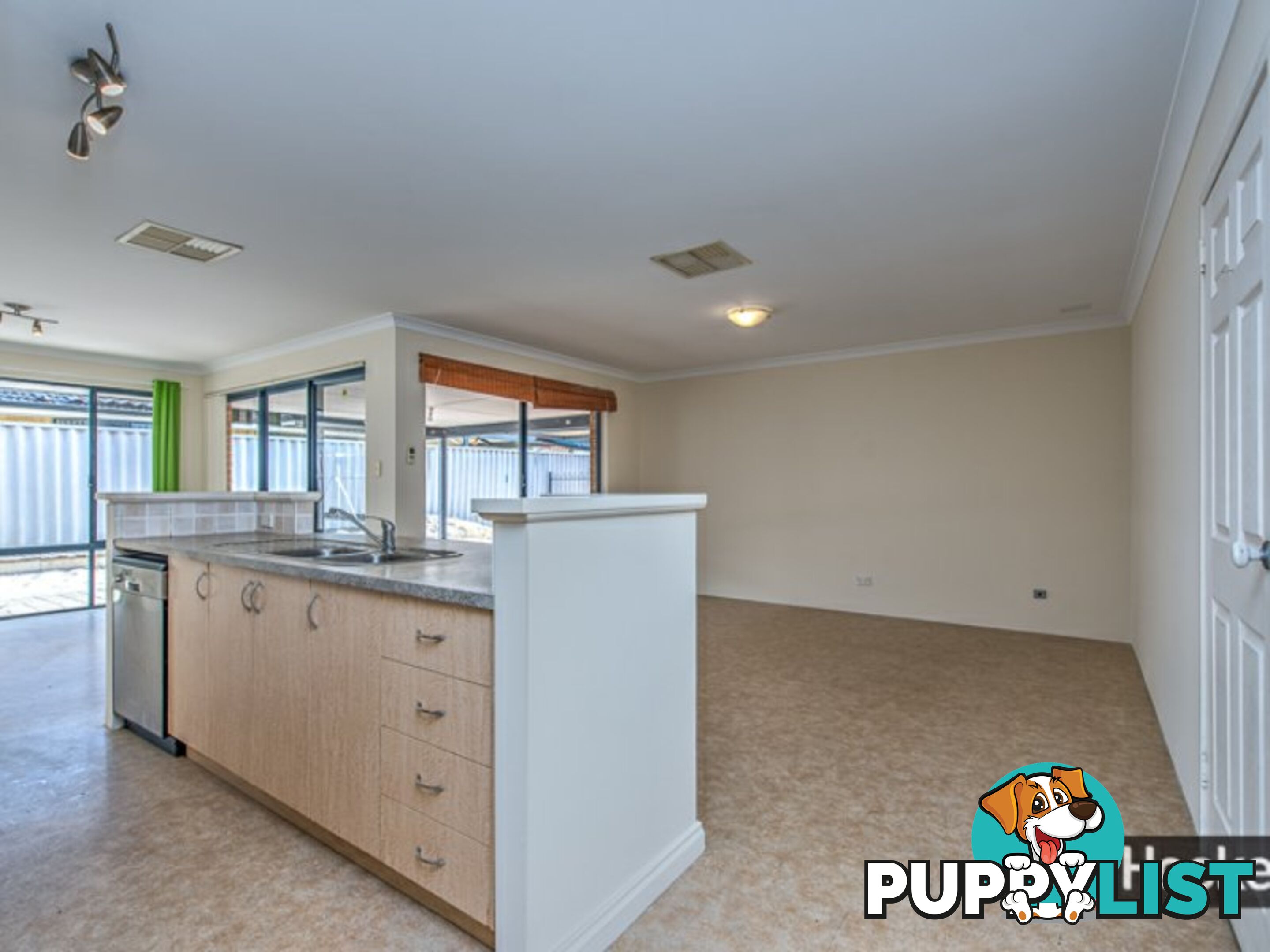 9 Autumn Crescent THORNLIE WA 6108