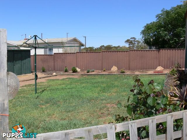 13 Mallard Street MERREDIN WA 6415