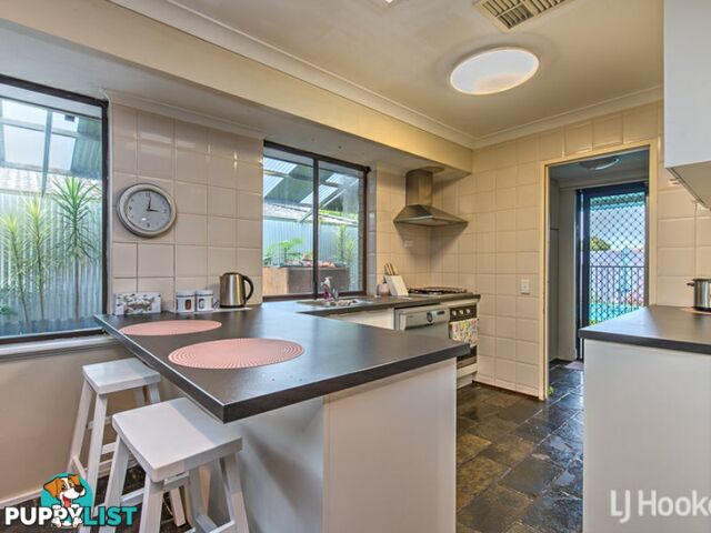 17 Grainger Way THORNLIE WA 6108