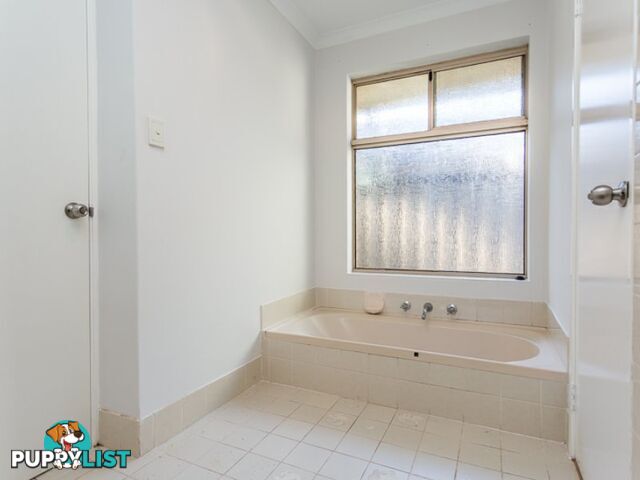 18 Navel Close SEVILLE GROVE WA 6112