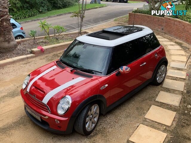 2005 MINI Hatch Hatchback Manual
