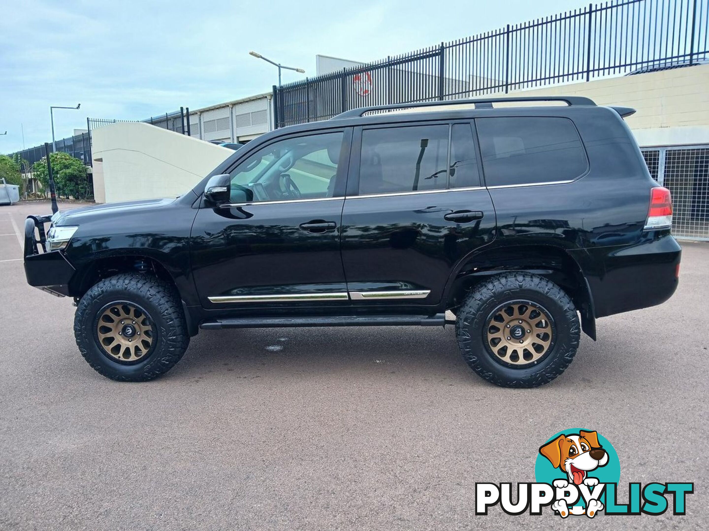 2019 TOYOTA LANDCRUISER SAHARA VDJ200R-4X4-DUAL-RANGE SUV