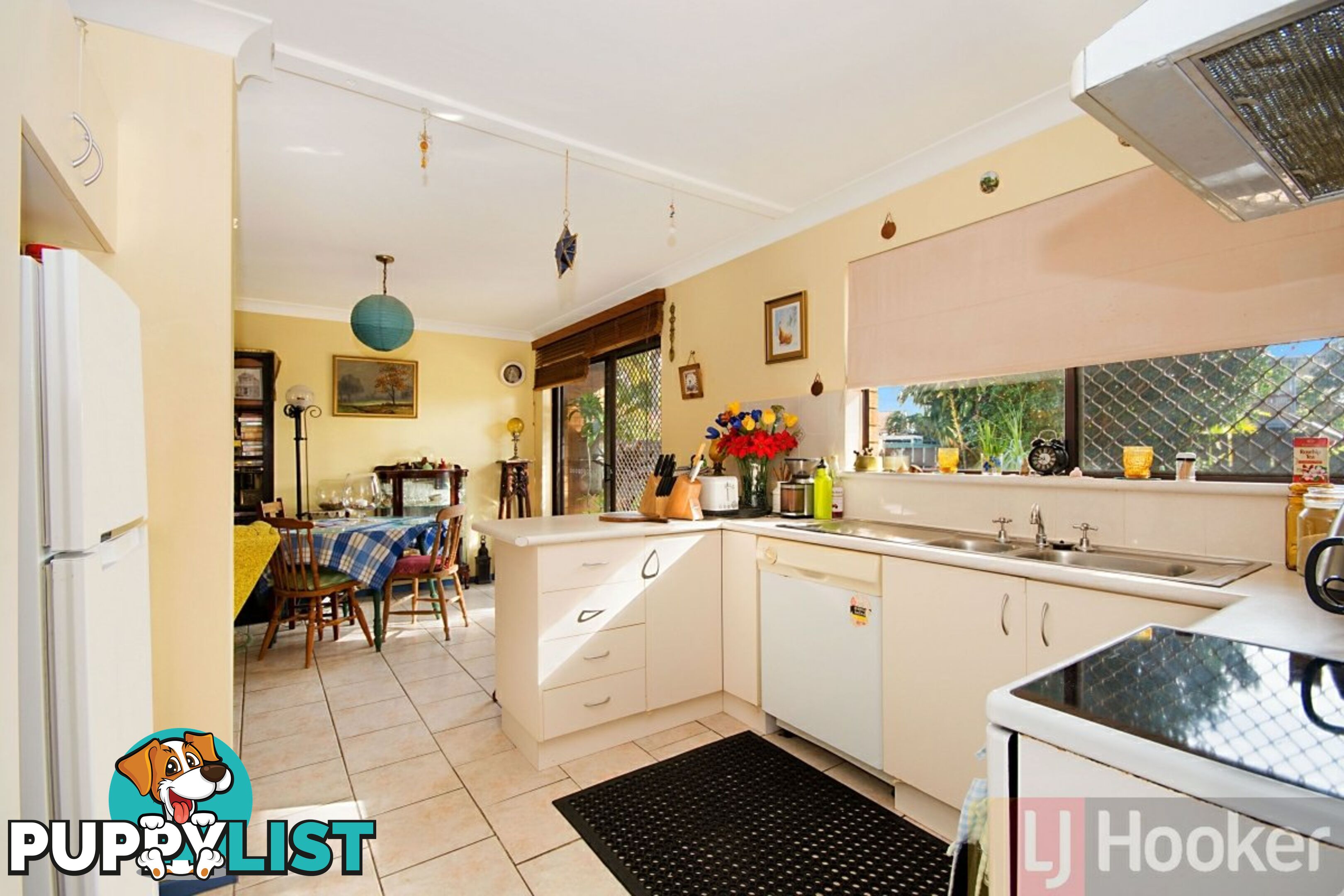 Unit 2/2 Waratah Avenue YAMBA NSW 2464