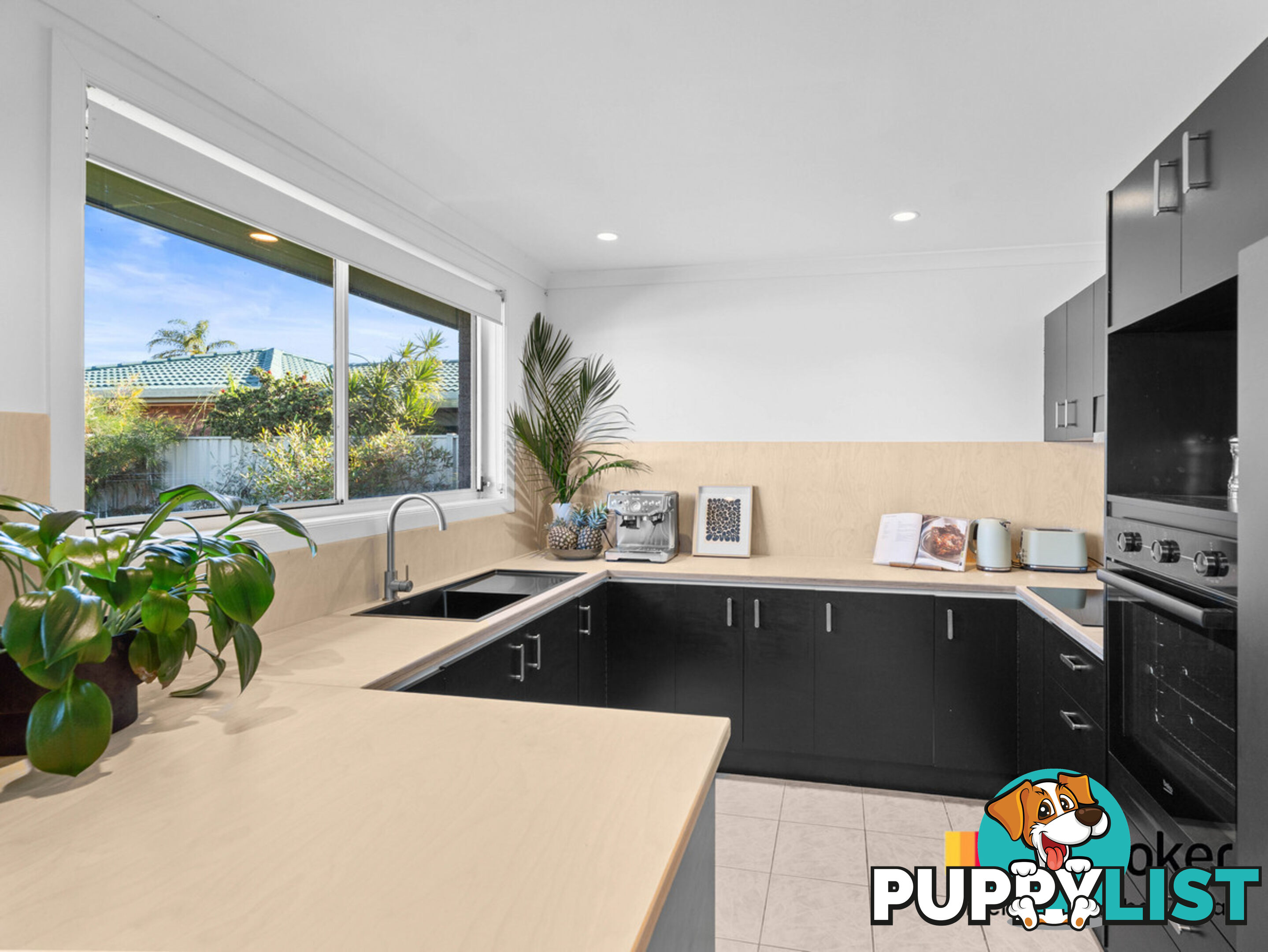 8B Parkview Crescent YAMBA NSW 2464
