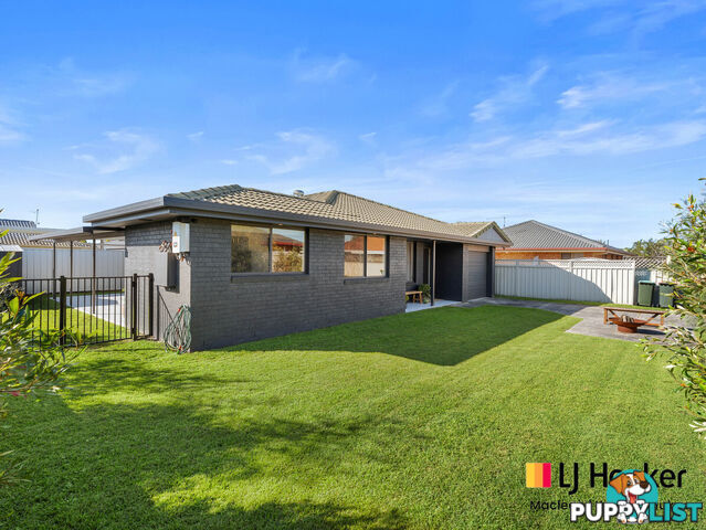 8B Parkview Crescent YAMBA NSW 2464