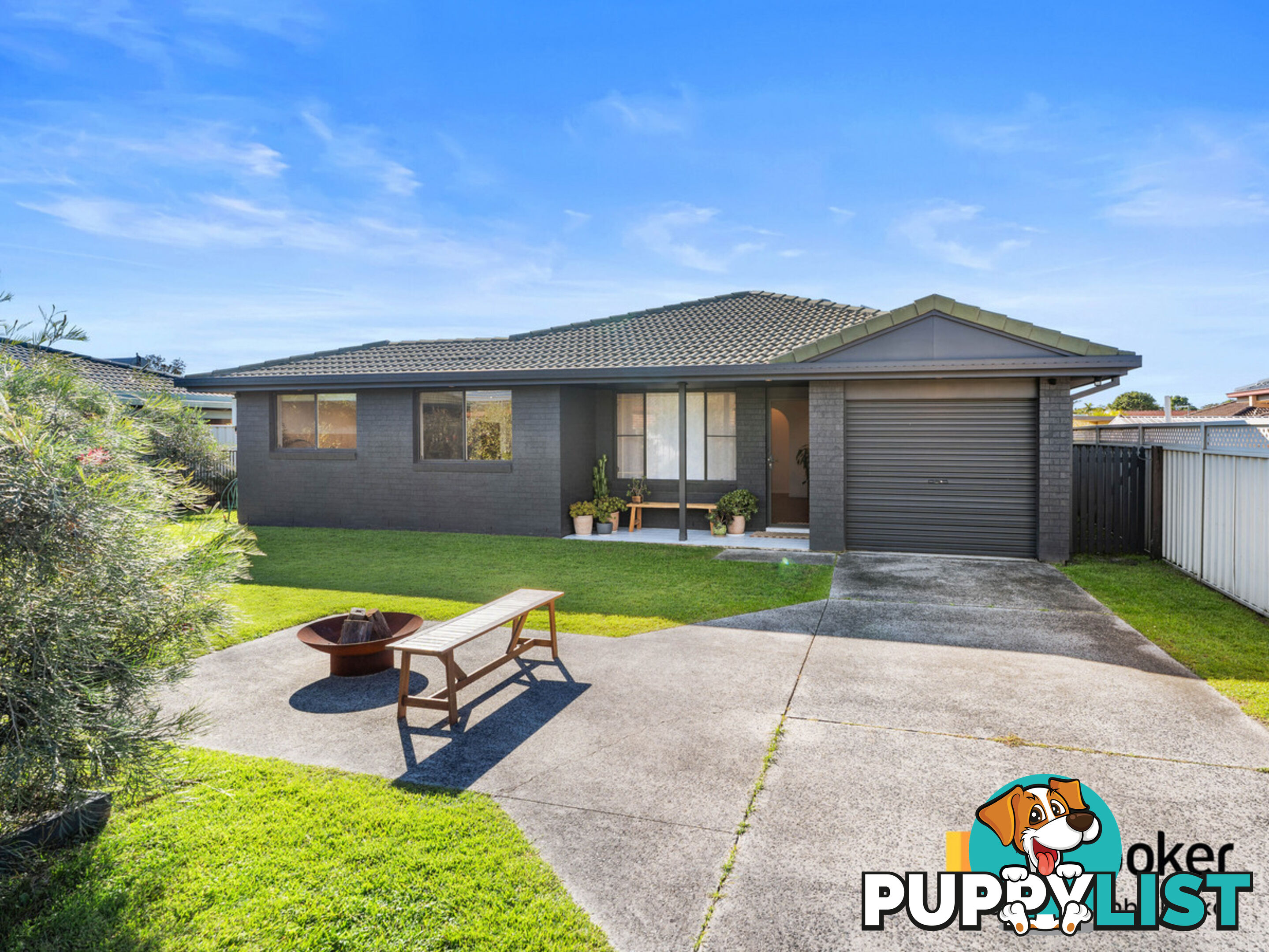8B Parkview Crescent YAMBA NSW 2464