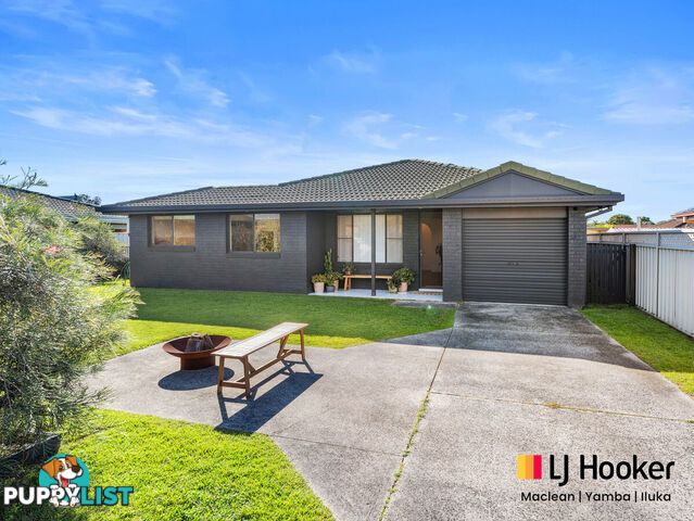 8B Parkview Crescent YAMBA NSW 2464
