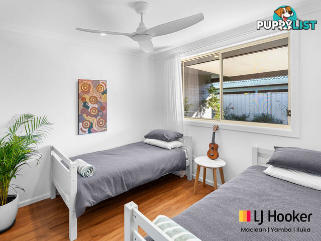 8B Parkview Crescent YAMBA NSW 2464