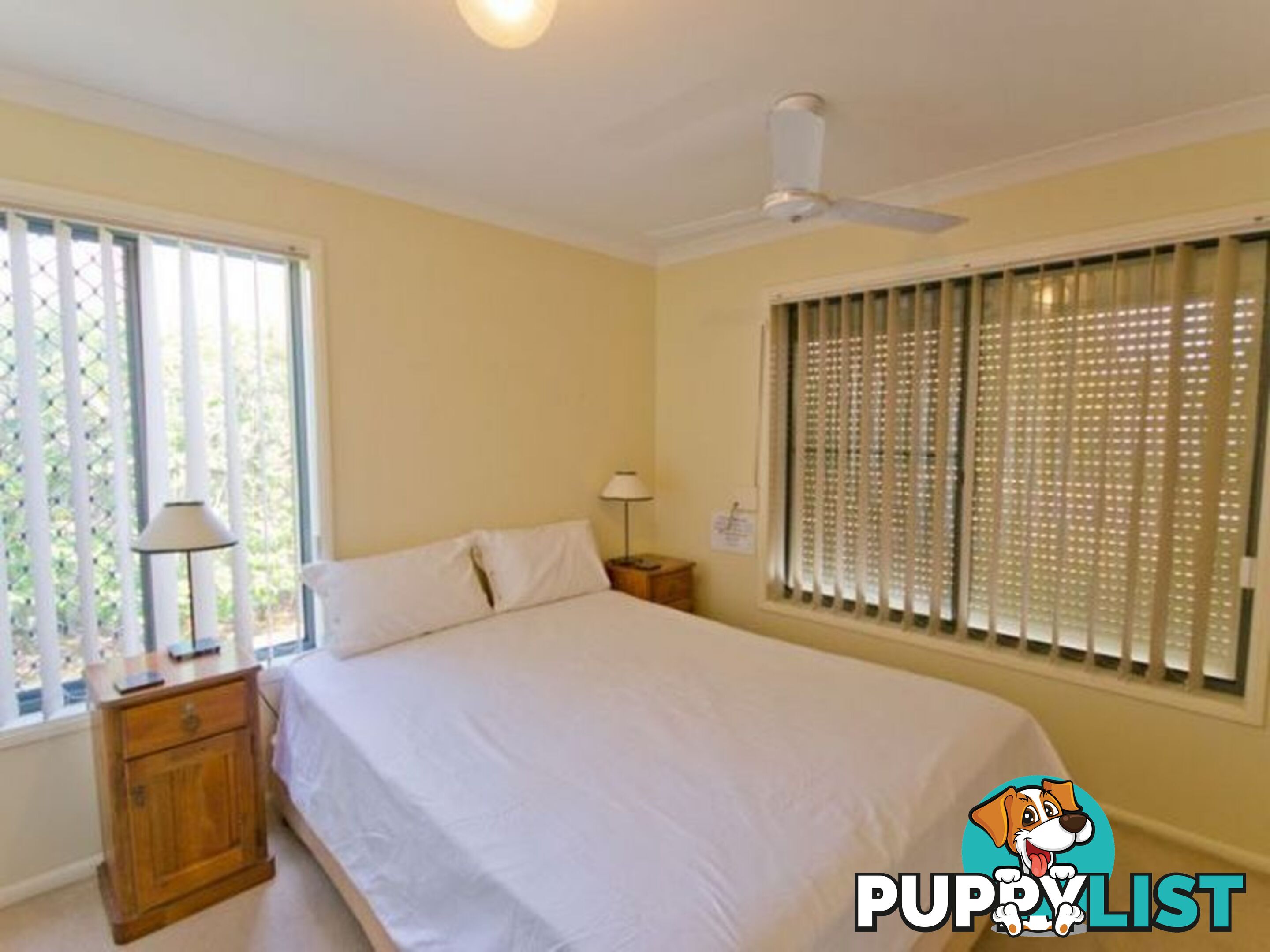 32 Beachside Way YAMBA NSW 2464