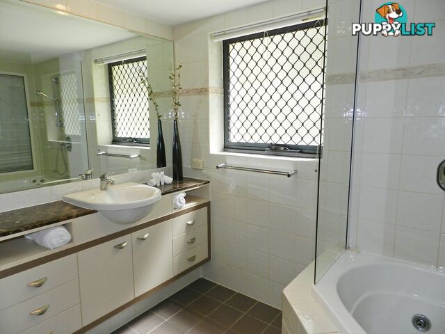 Unit 25/20 Pacific Parade YAMBA NSW 2464