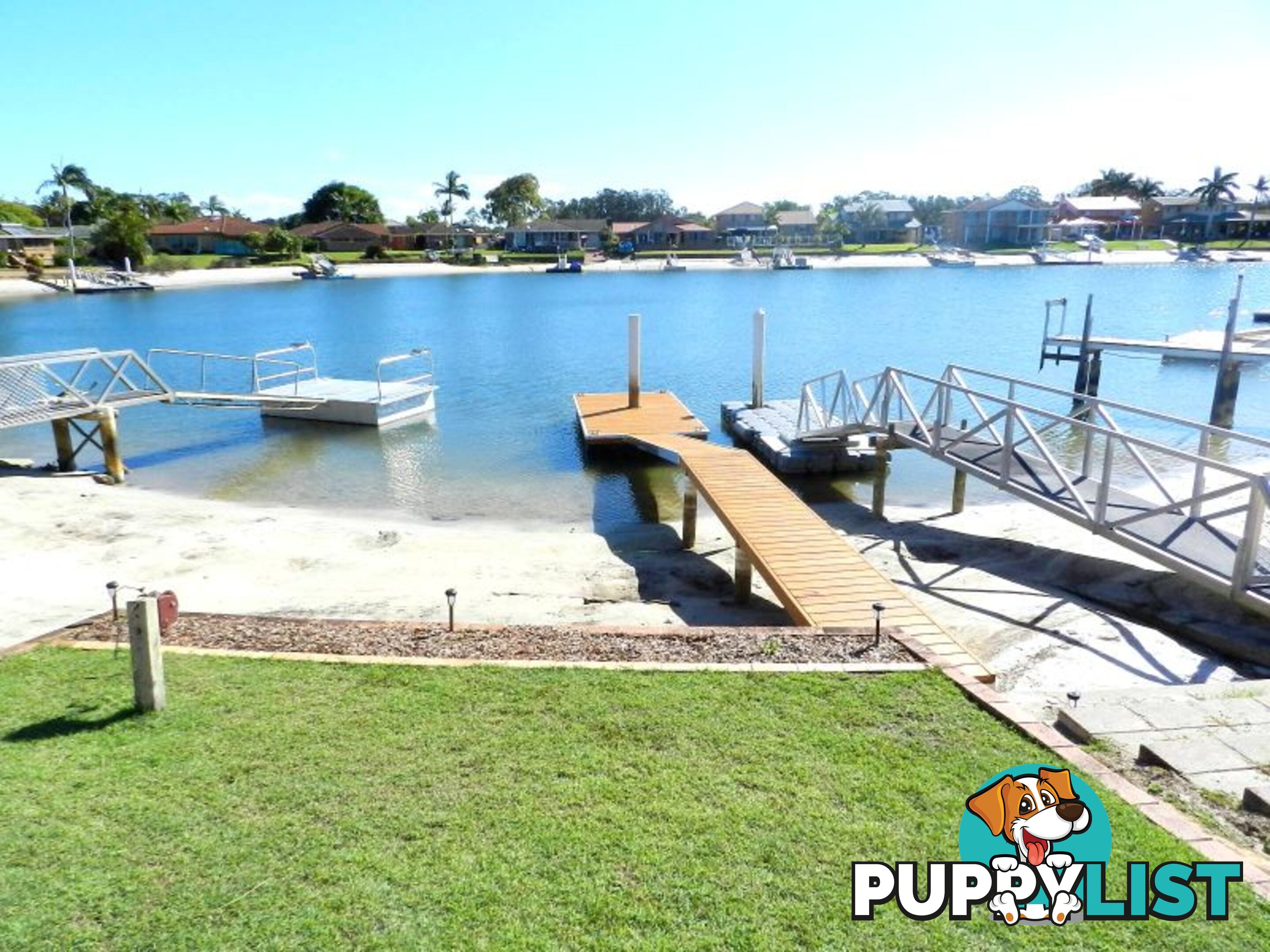 Pelican Shores/13 Binnacle Court YAMBA NSW 2464