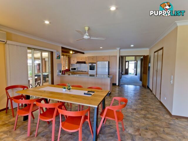 Pelican Shores/13 Binnacle Court YAMBA NSW 2464