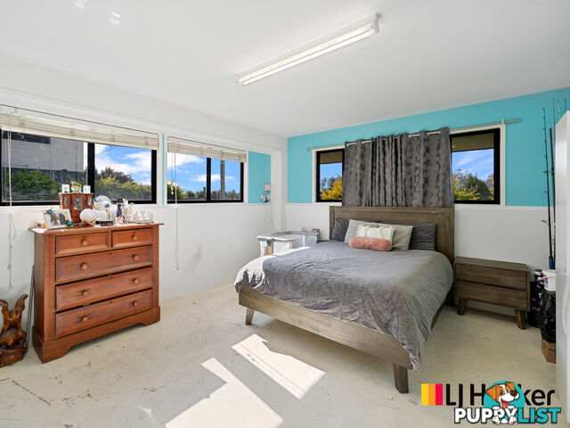 4 Wentworth Street PALMERS ISLAND NSW 2463