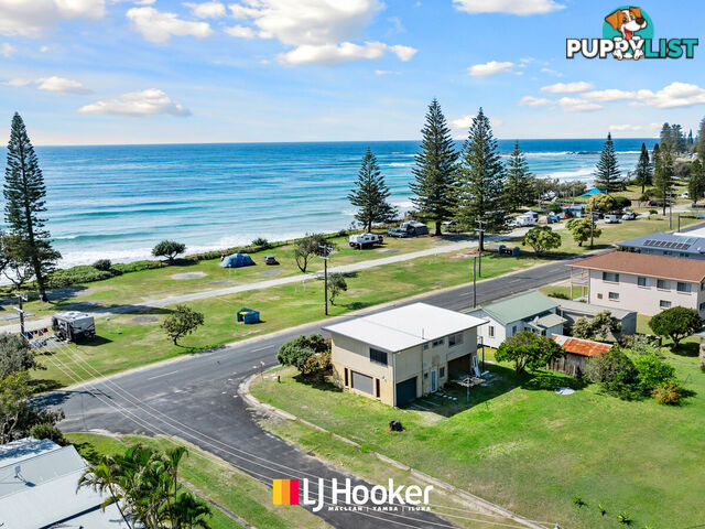 54 Ocean Road BROOMS HEAD NSW 2463