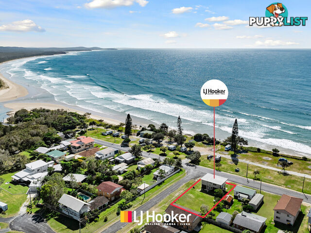 54 Ocean Road BROOMS HEAD NSW 2463