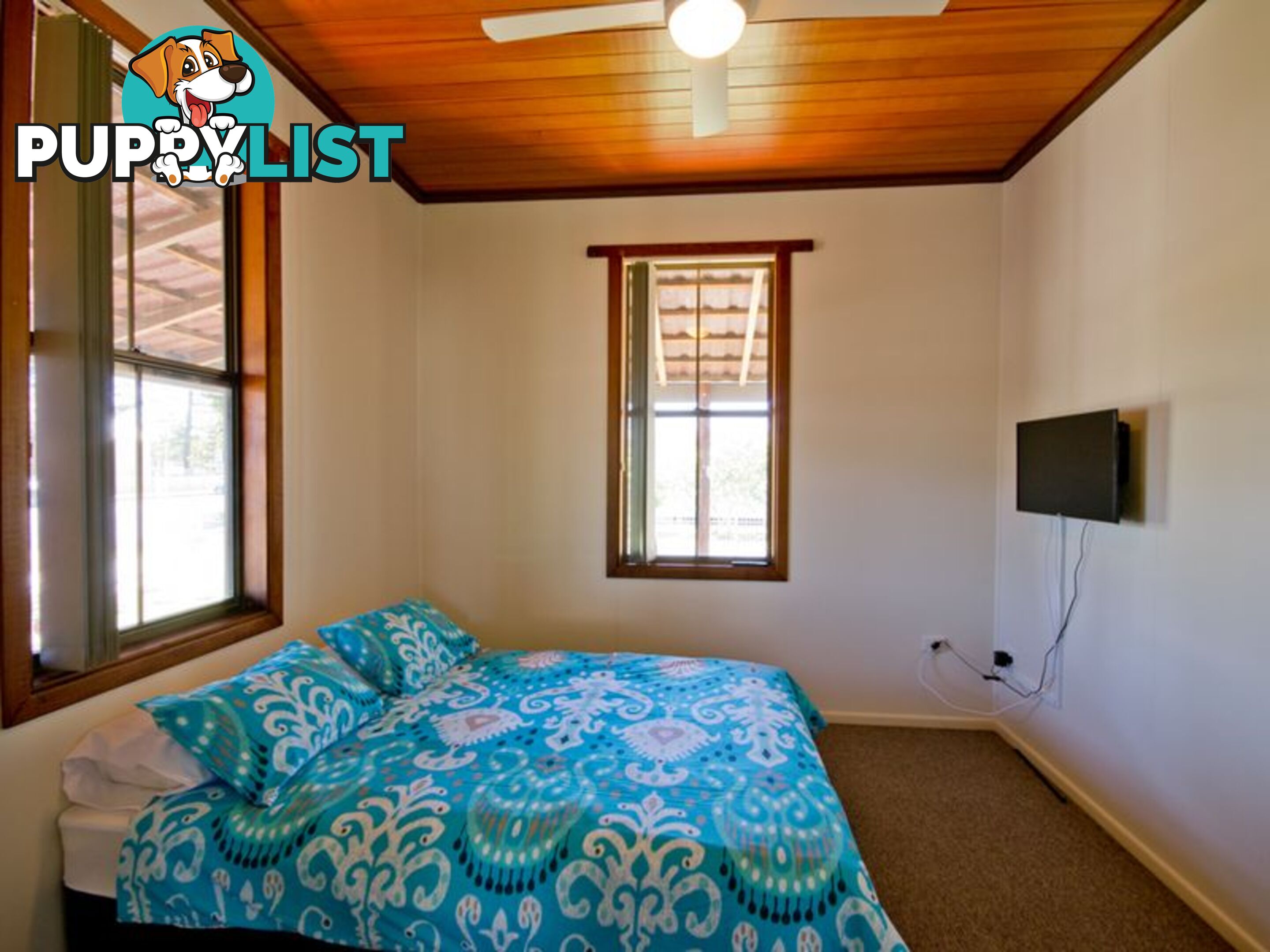 Cottage on River/2 River Street YAMBA NSW 2464