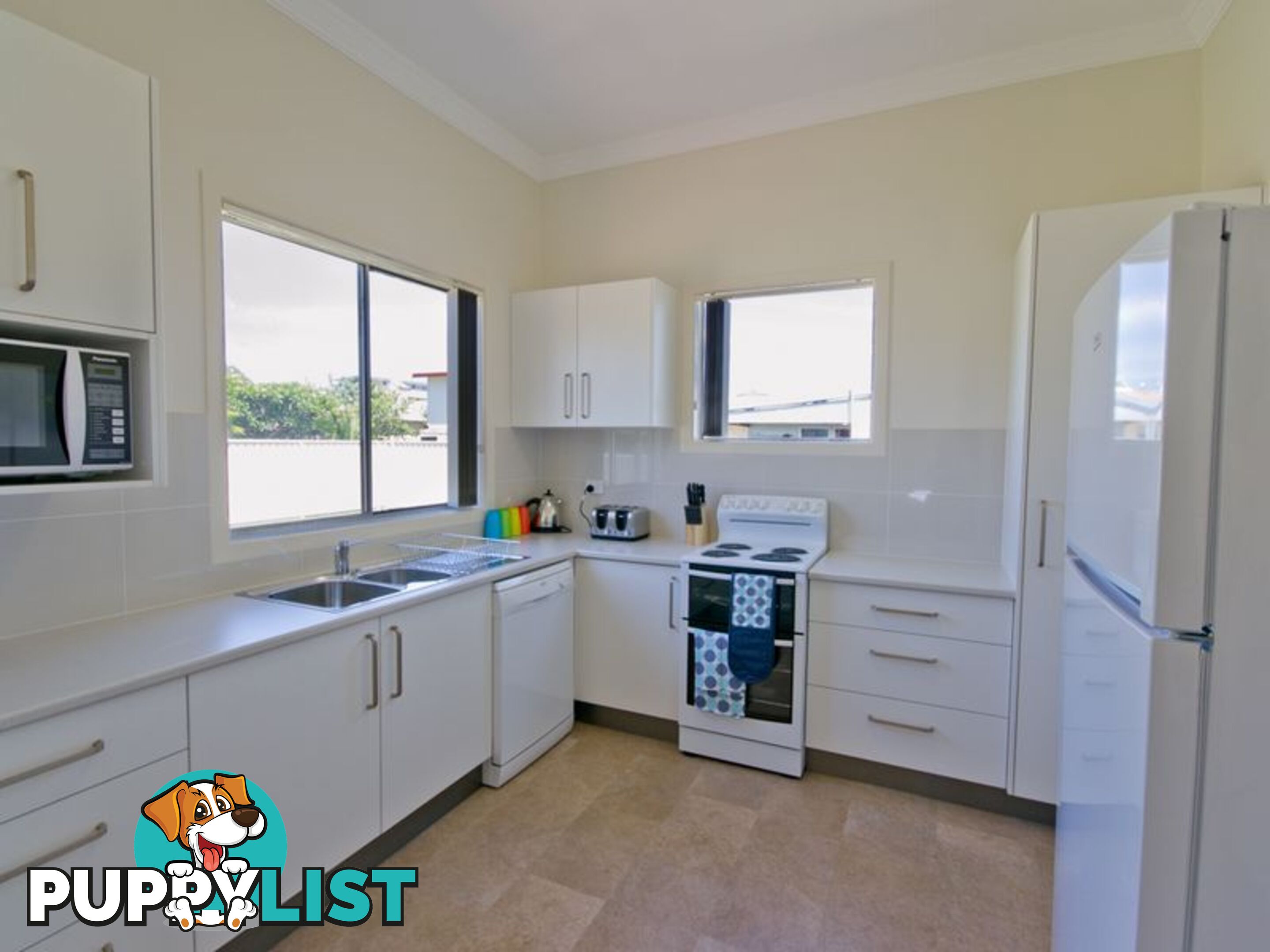 Cottage on River/2 River Street YAMBA NSW 2464