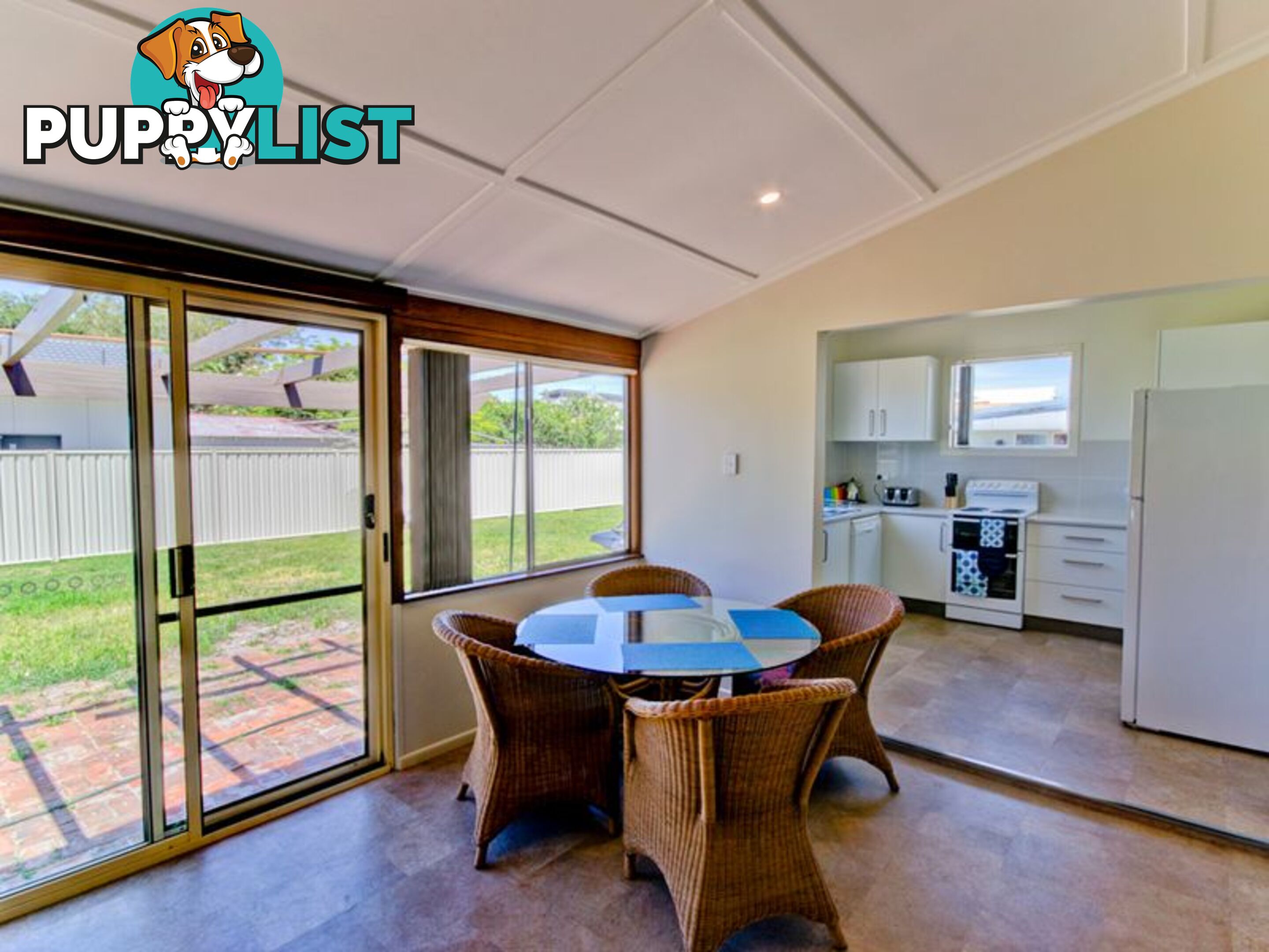 Cottage on River/2 River Street YAMBA NSW 2464