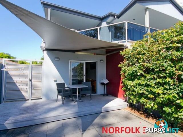 Norfolk/38 Wooli Street YAMBA NSW 2464