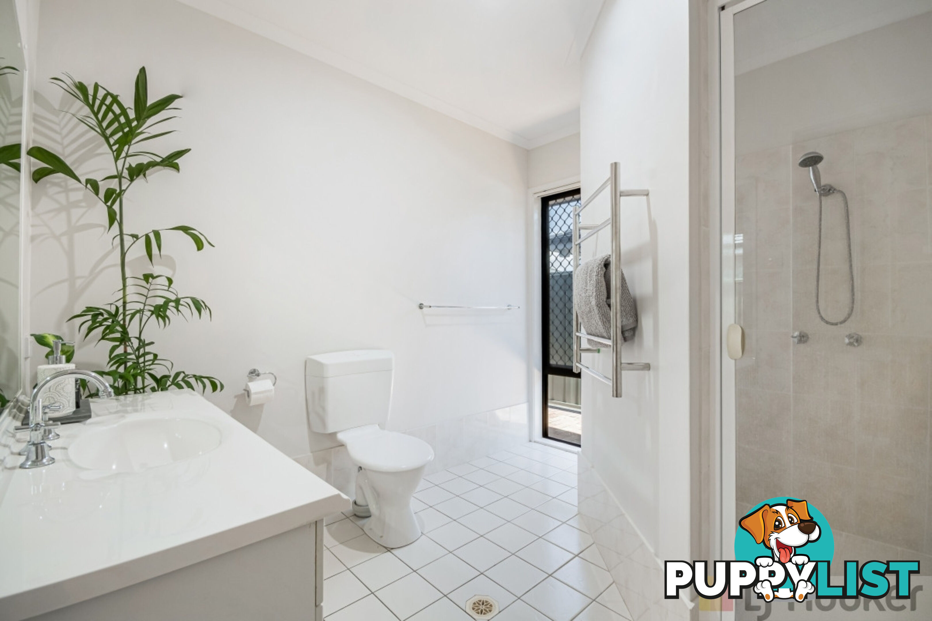 14 Edgewater Close YAMBA NSW 2464