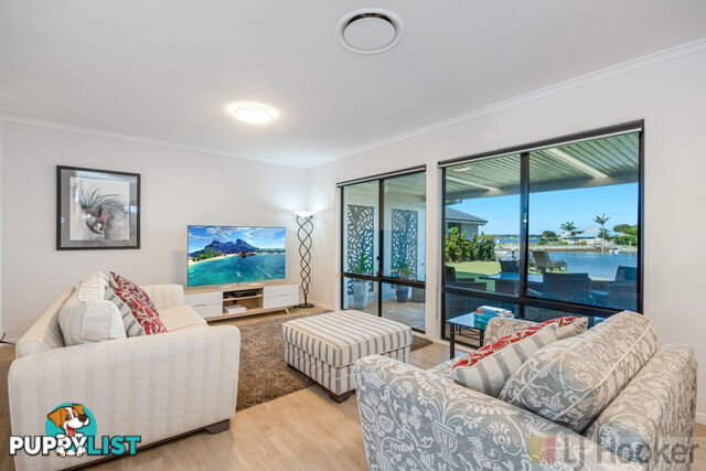 14 Edgewater Close YAMBA NSW 2464