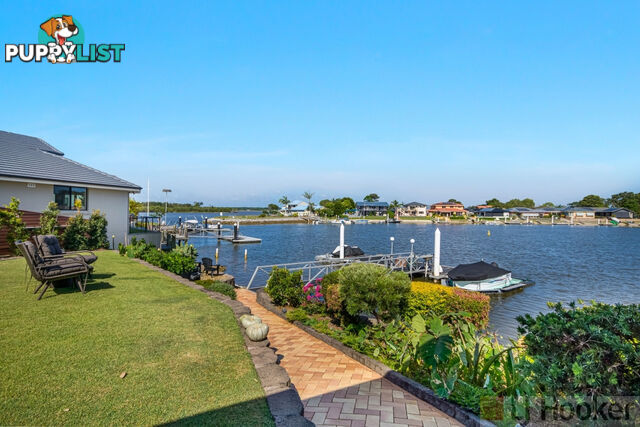 14 Edgewater Close YAMBA NSW 2464