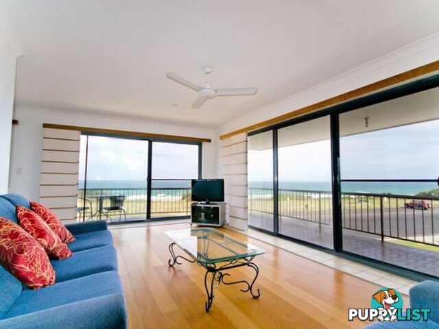 Edgewater 1/12 Pacific Parade YAMBA NSW 2464