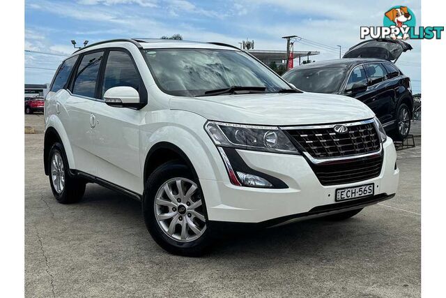 2019 MAHINDRA XUV500 W10  SUV