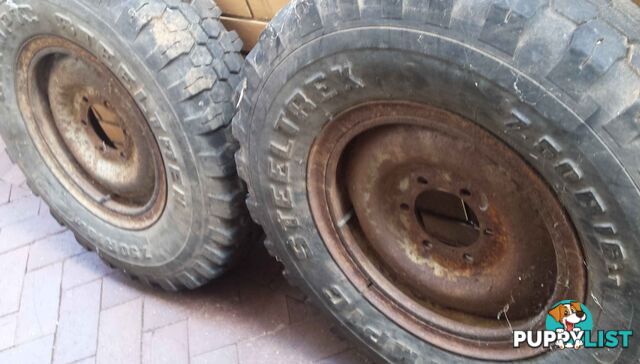 Land Cruiser Split rim wheels