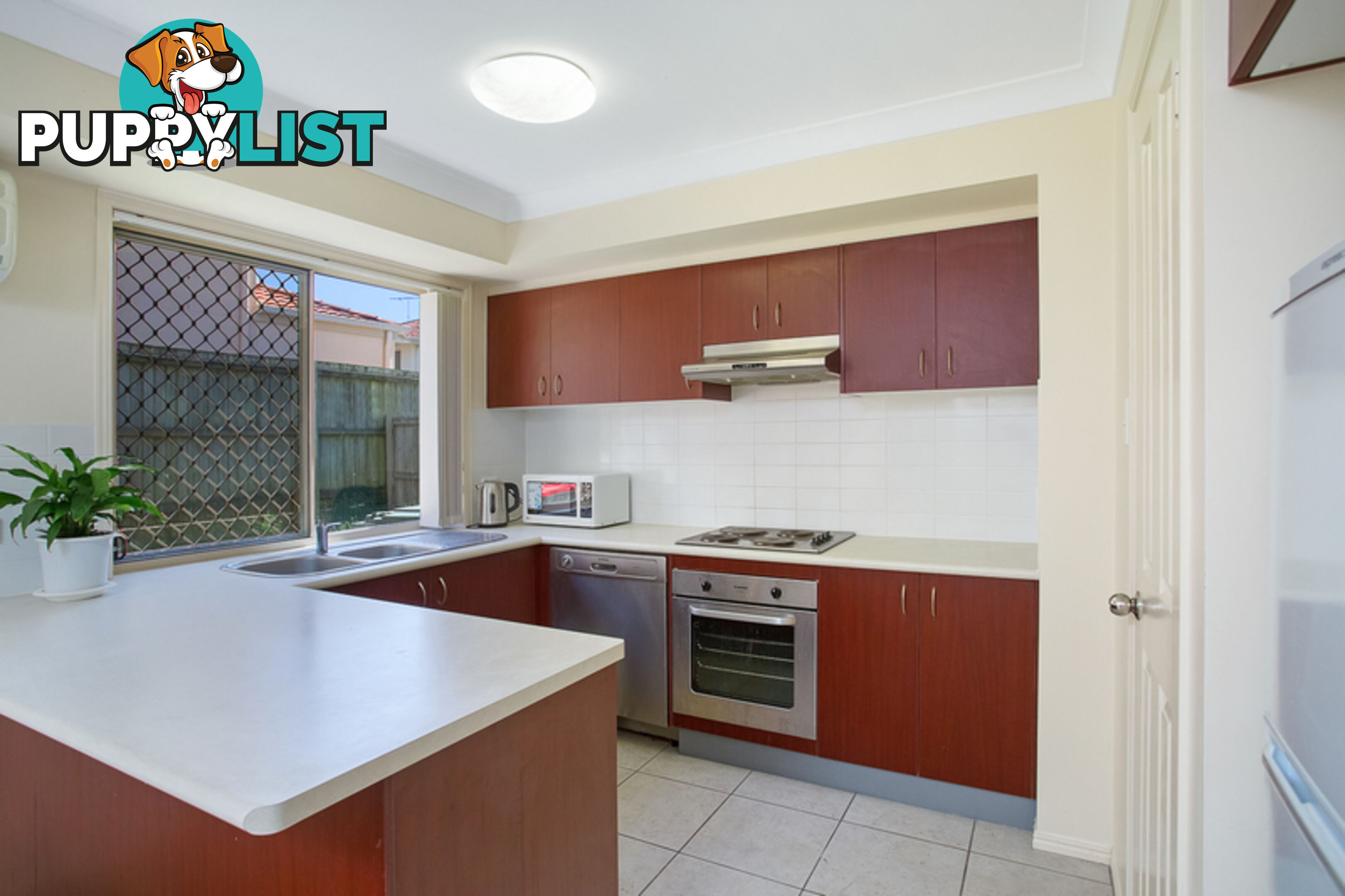 28 Coora Street WISHART QLD 4122