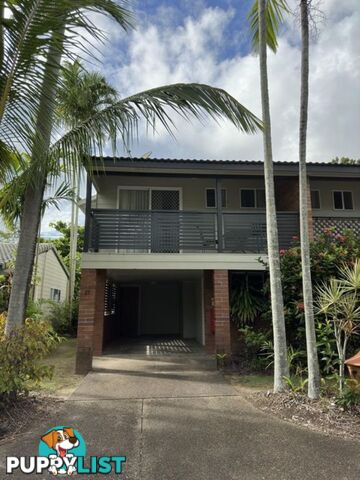 17 26 Bourke BLACKS BEACH QLD 4740