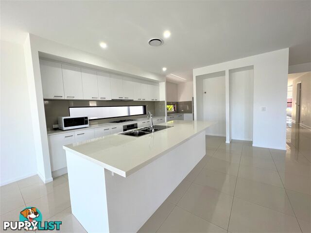 7 Park Cove Boulevard HOPE ISLAND QLD 4212