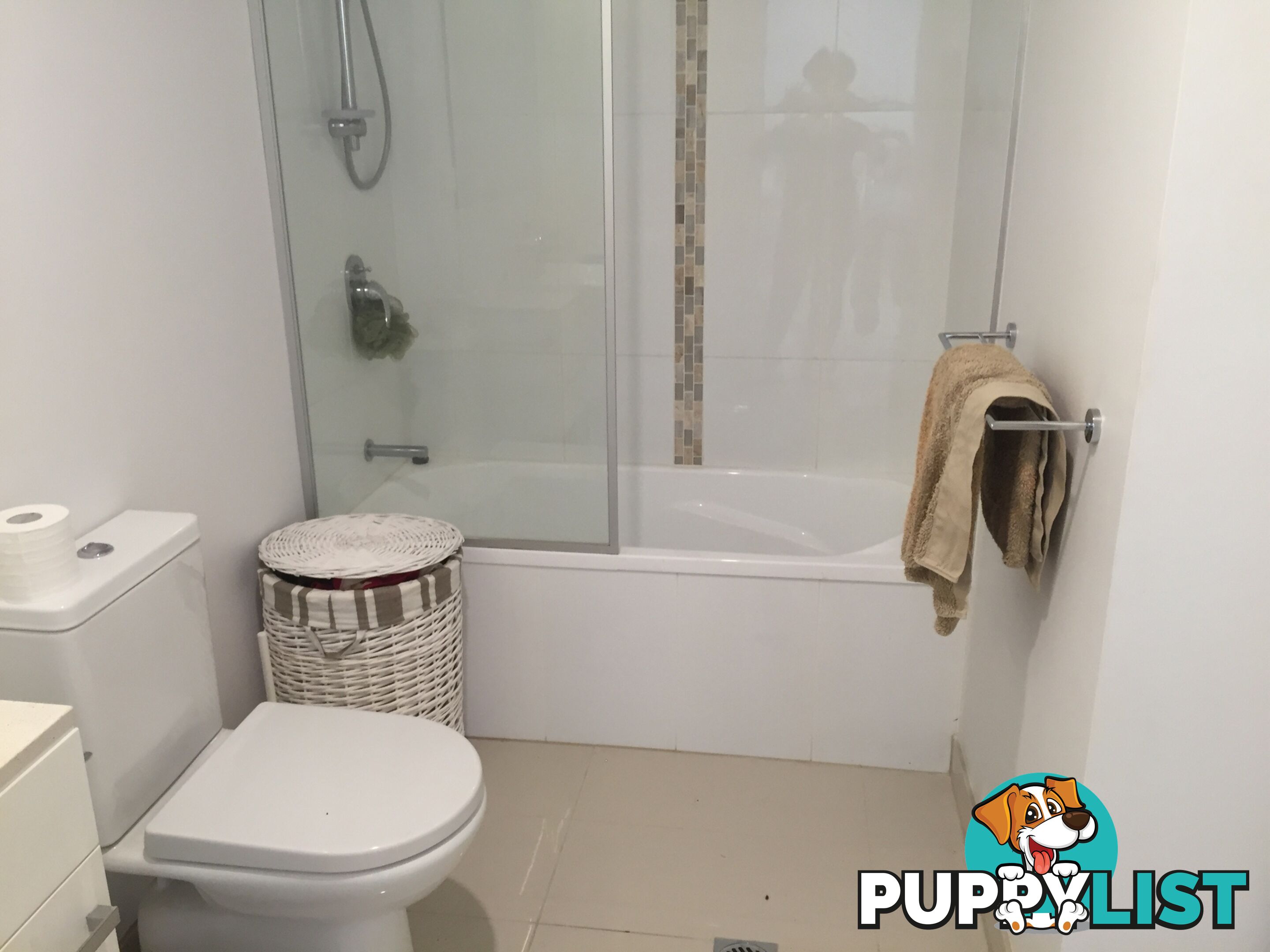 17 Bath LABRADOR QLD 4215