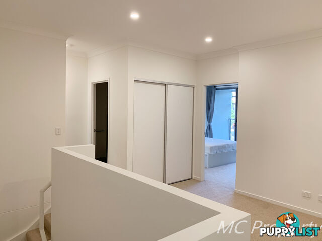 16 3031 The Boulevard CARRARA QLD 4211