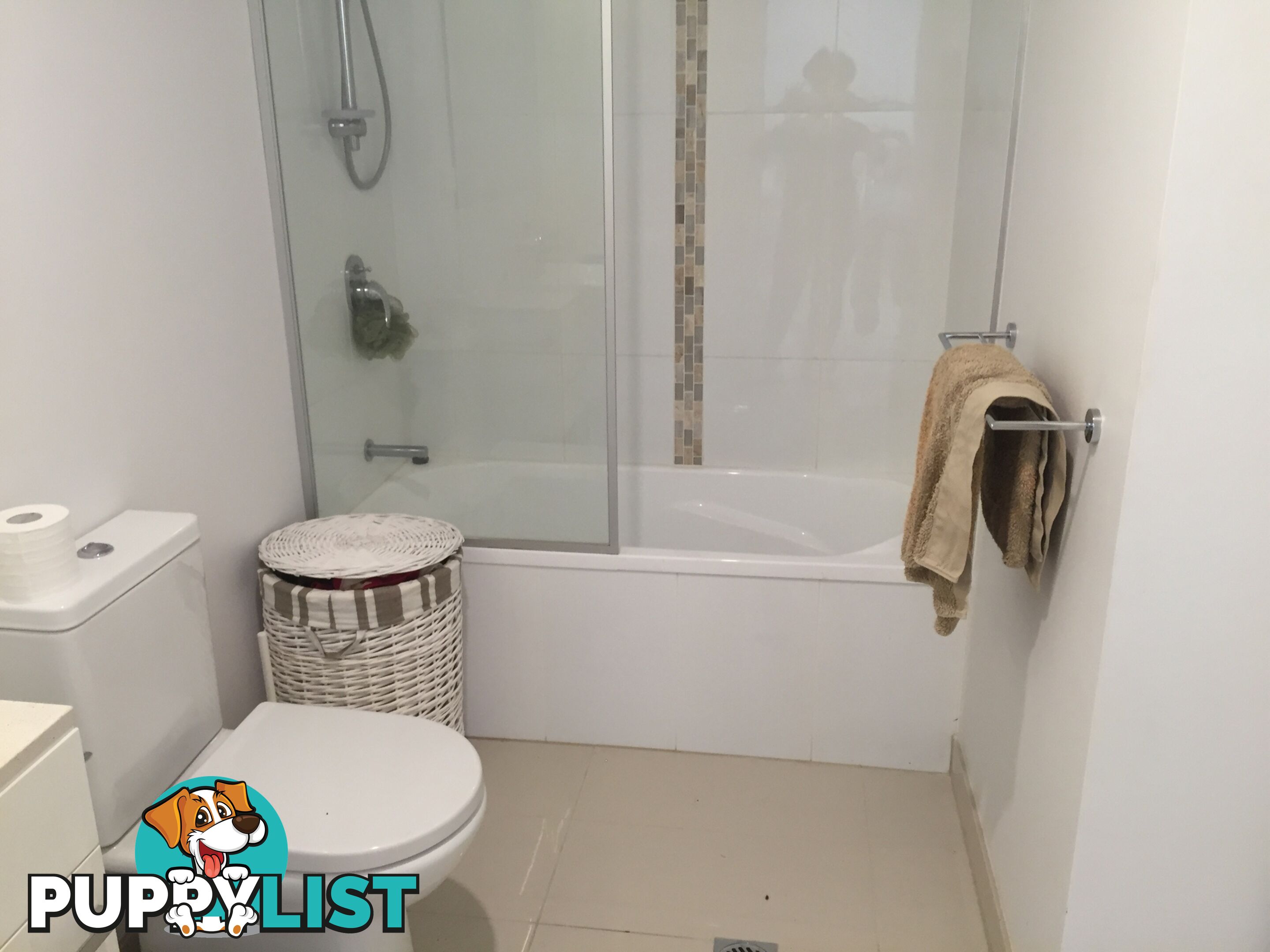 17 Bath LABRADOR QLD 4215