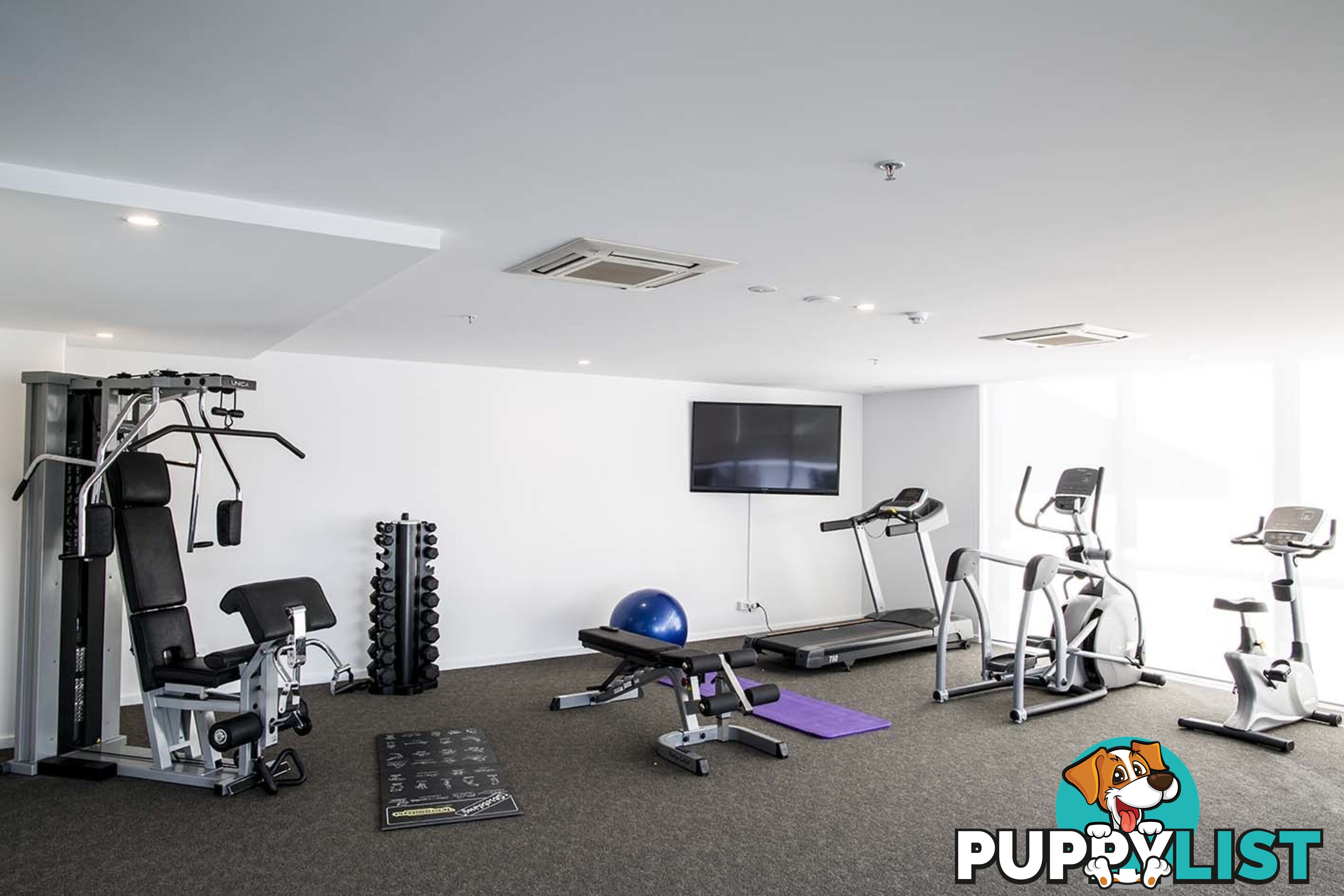 17 BATH STREET LABRADOR LABRADOR QLD 4215