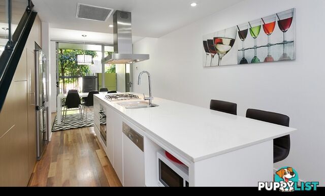 4w 28 Cordelia St SOUTH BRISBANE QLD 4101