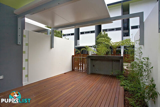 9w 28 Cordelia St SOUTH BRISBANE QLD 4101