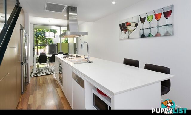 4w 28 Cordelia St SOUTH BRISBANE QLD 4101