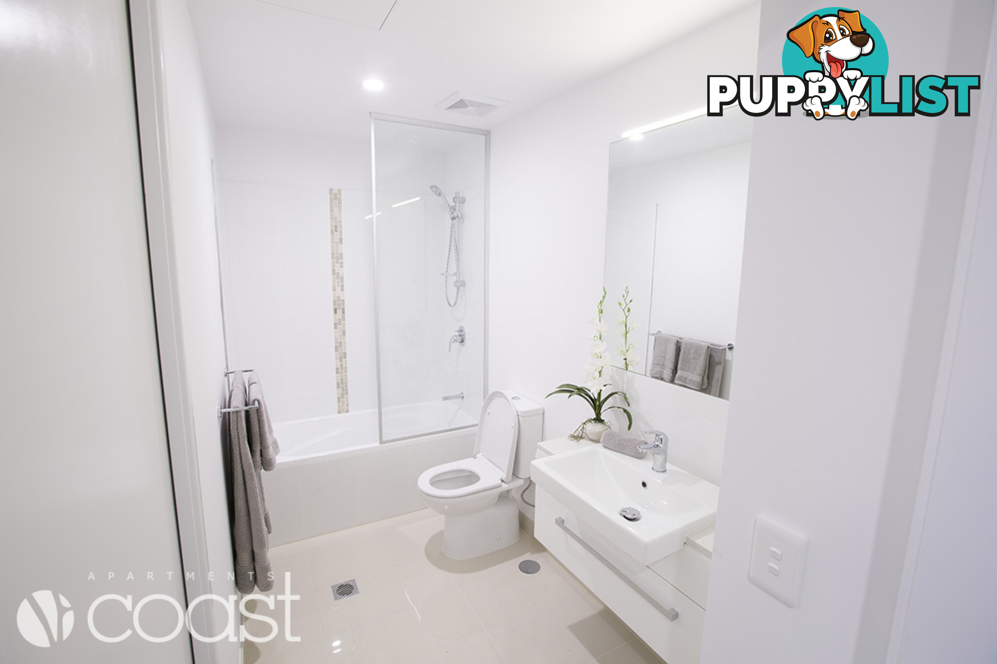 17 Bath LABRADOR QLD 4215