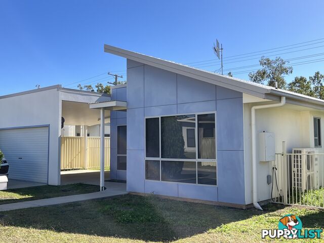 5 Centenary Dr Nth MIDDLEMOUNT QLD 4746