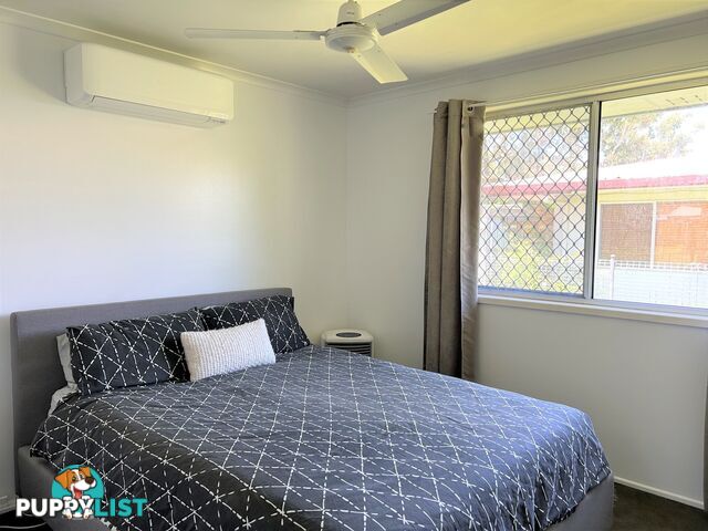 10 Centenary Dr Sth MIDDLEMOUNT QLD 4746