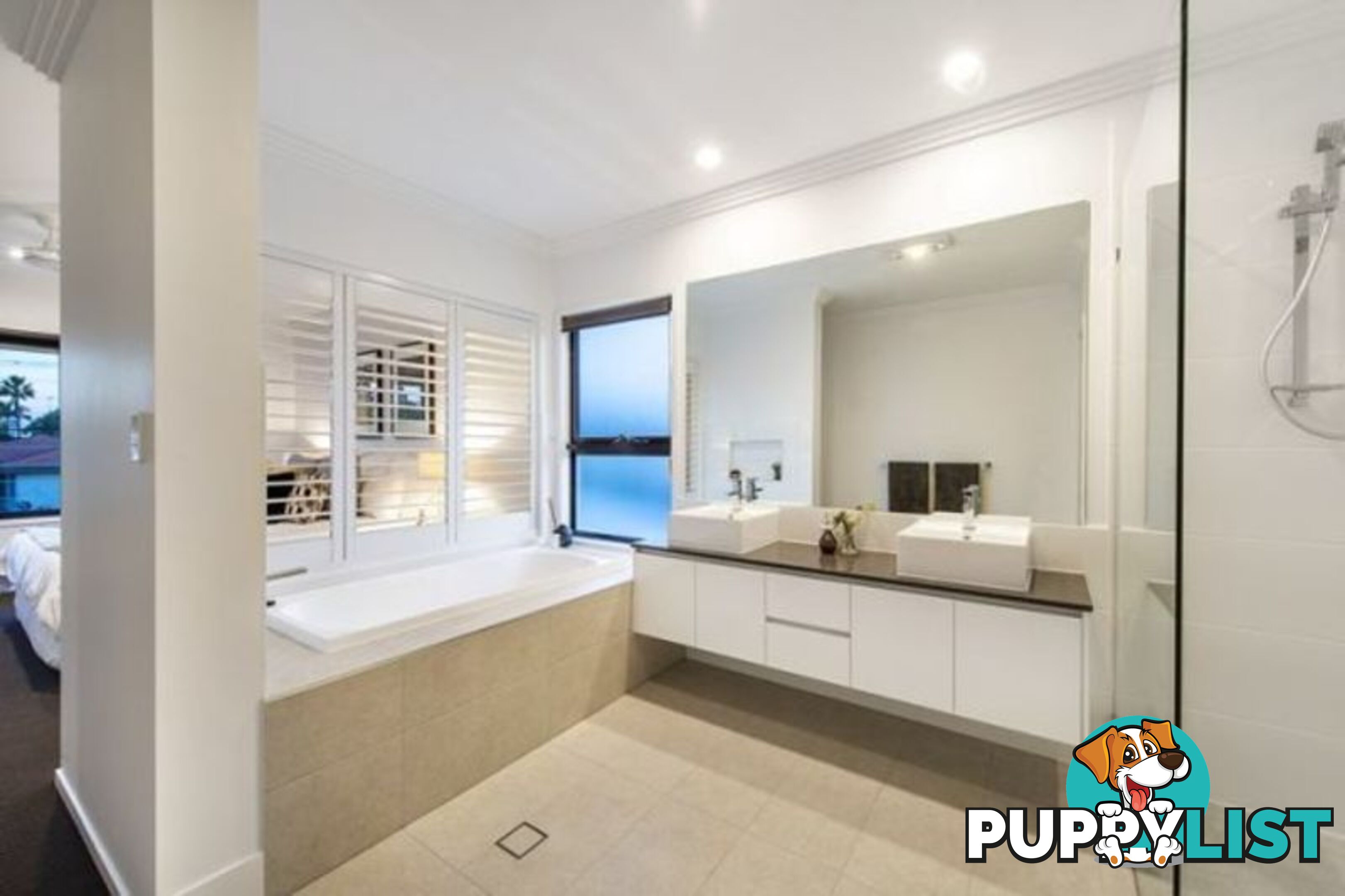 1 2 St Pauls Place ISLE OF CAPRI QLD 4217