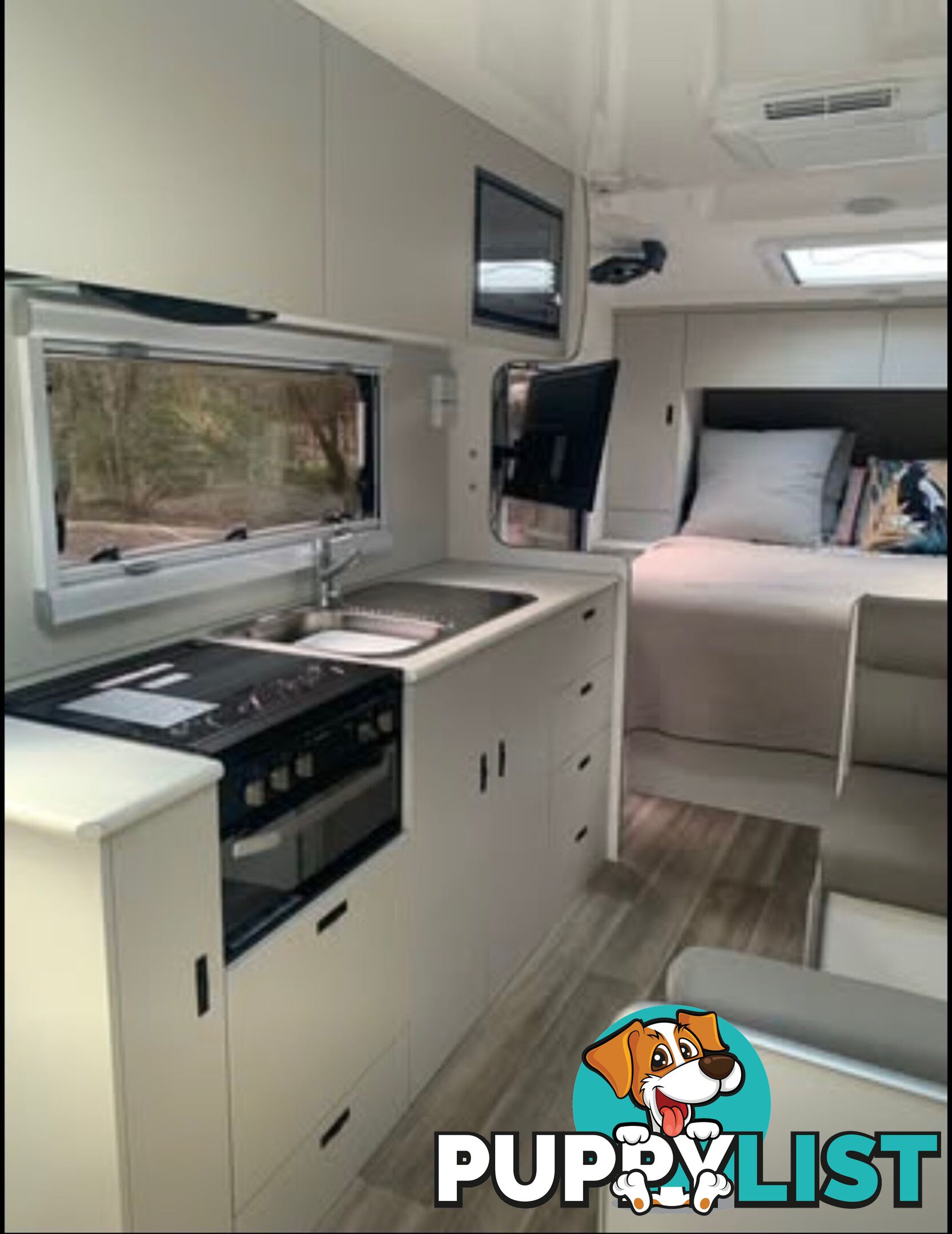 Sunfinder outback couples 19'6