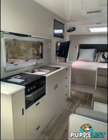 Sunfinder outback couples 19'6