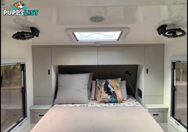 Sunfinder outback couples 19'6