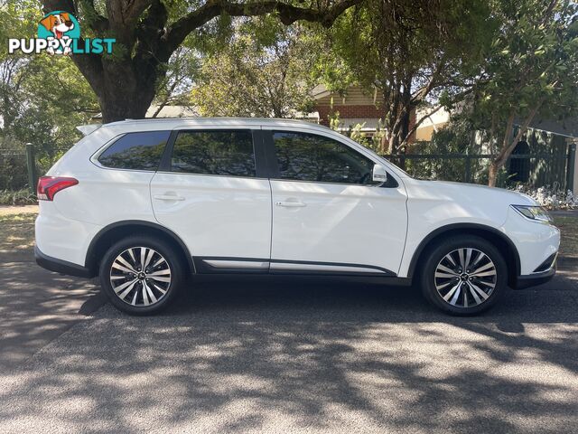 2019 Mitsubishi Outlander SUV Automatic, 7 Seats