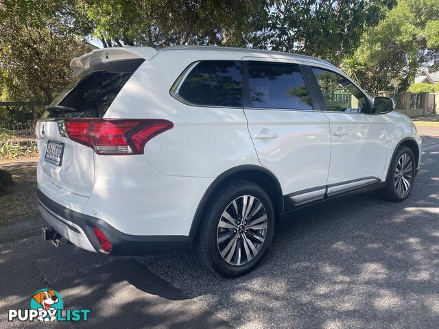 2019 Mitsubishi Outlander SUV Automatic, 7 Seats